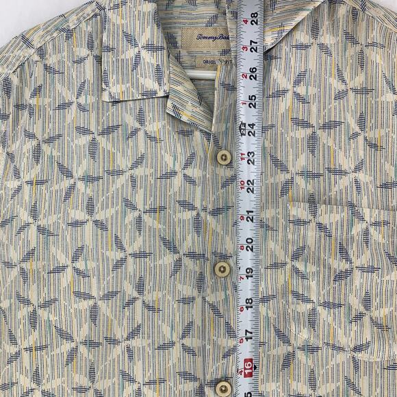 Tommy Bahama Original Fit 70% Silk Tropical Mens Button Down Casual Shirt Size M - Picture 3 of 16